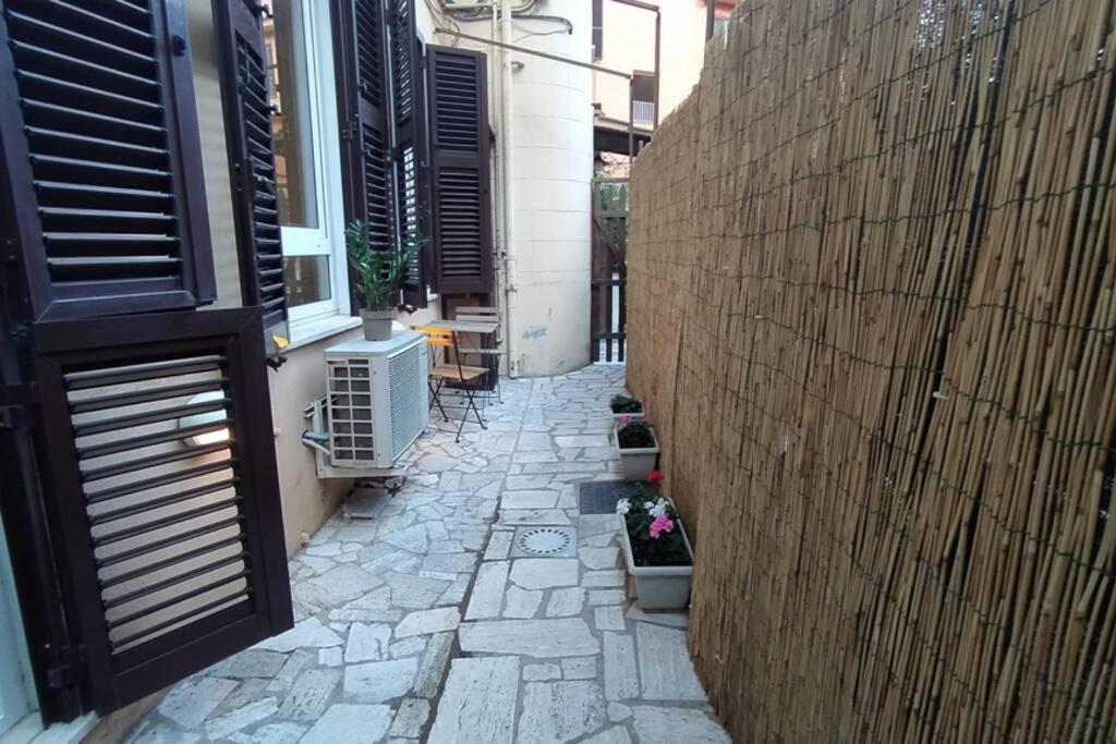 Elegante Open Space Con Vasca Idromassaggio A Trastevere Exteriér fotografie