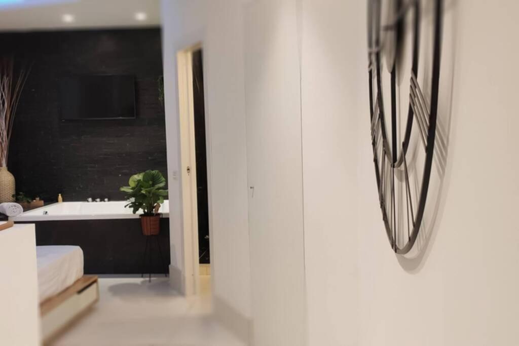 Elegante Open Space Con Vasca Idromassaggio A Trastevere Exteriér fotografie